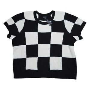 Torrid Short Sleeve Pullover Sweater Black White Checkered